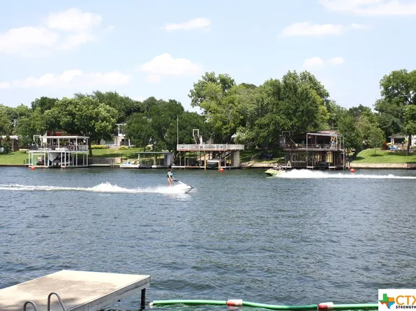 2710 Williams Lakeshore Dr, Kingsland, TX 78639