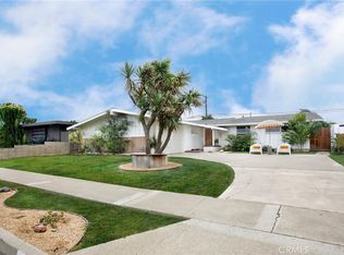 305 Bowling Green Dr, Costa Mesa, CA 92626