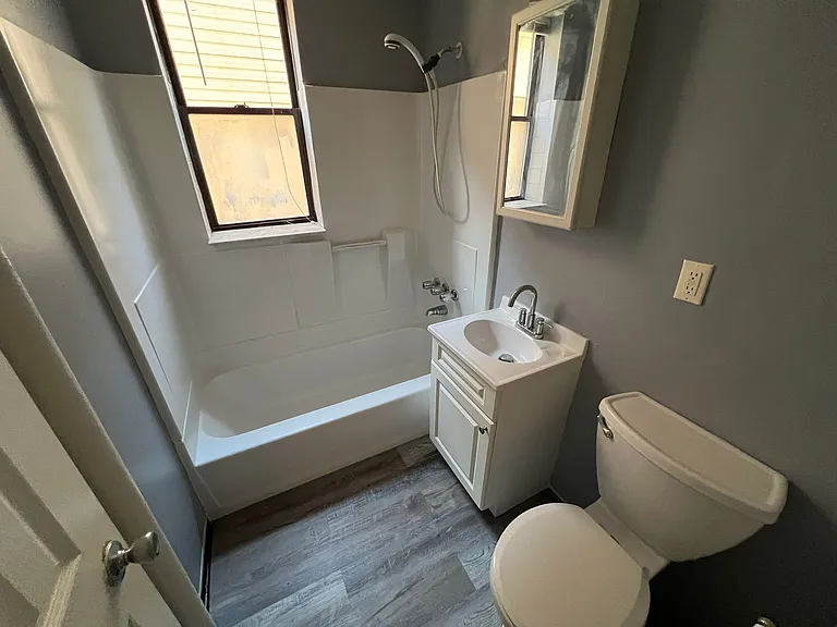 130 W 47th St #23E — Photo 5