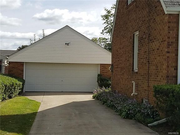 2nd image of 26 Orchard Pl