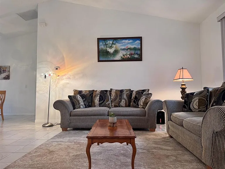 219 Venetia Ave — Photo 2