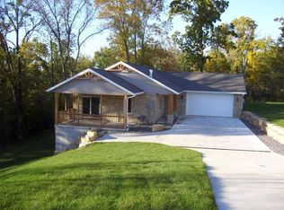 1675 Bianca Dr, Dubuque, IA 52003