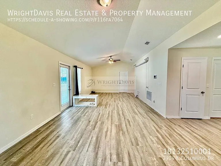 2904 E Columbus Dr — Photo 9