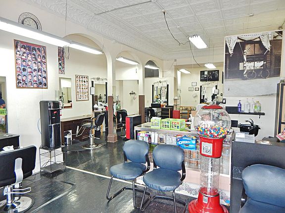5th image of 2900 W Arthur Ave #2906