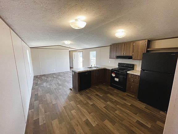 4th image of 1200 N 20th St Lot 69
