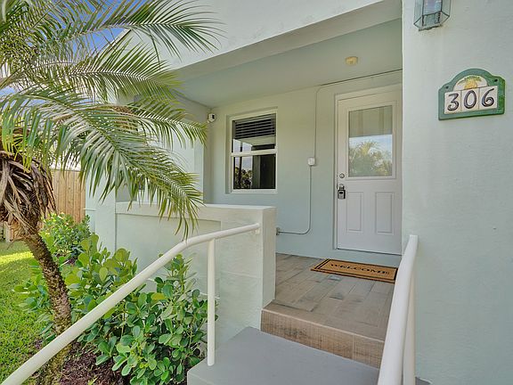 3rd image of 306 SE 1st Ave #1