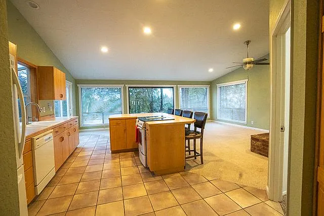 620 E Cedar St — Photo 17