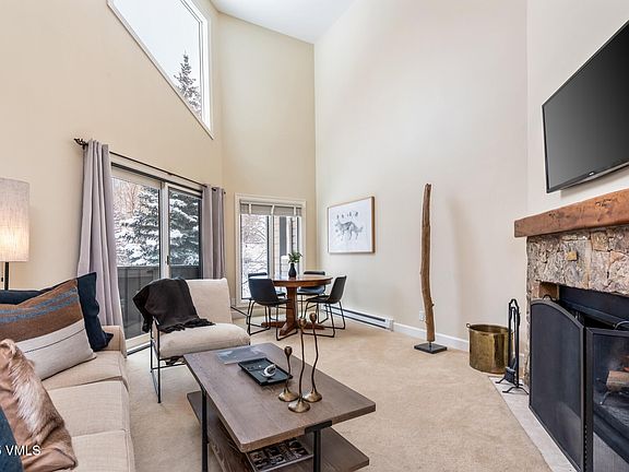 2nd image of 945 Red Sandstone Rd Unit A5