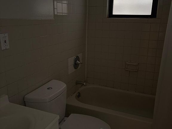 5th image of 144 Bowers St APT 8