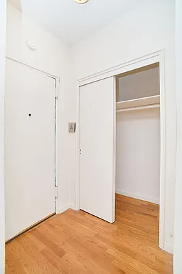 Rented by REAL New York | media 16