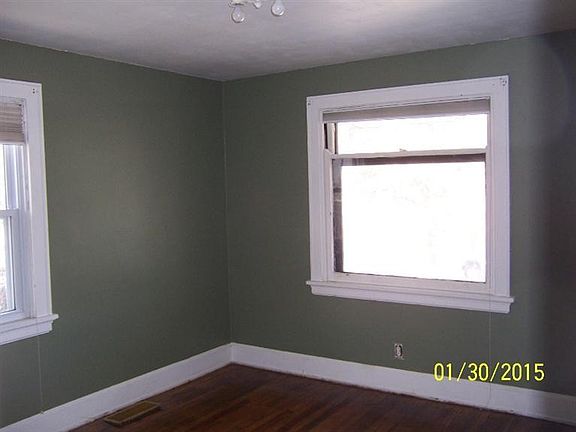 3rd image of 165 Escalon St