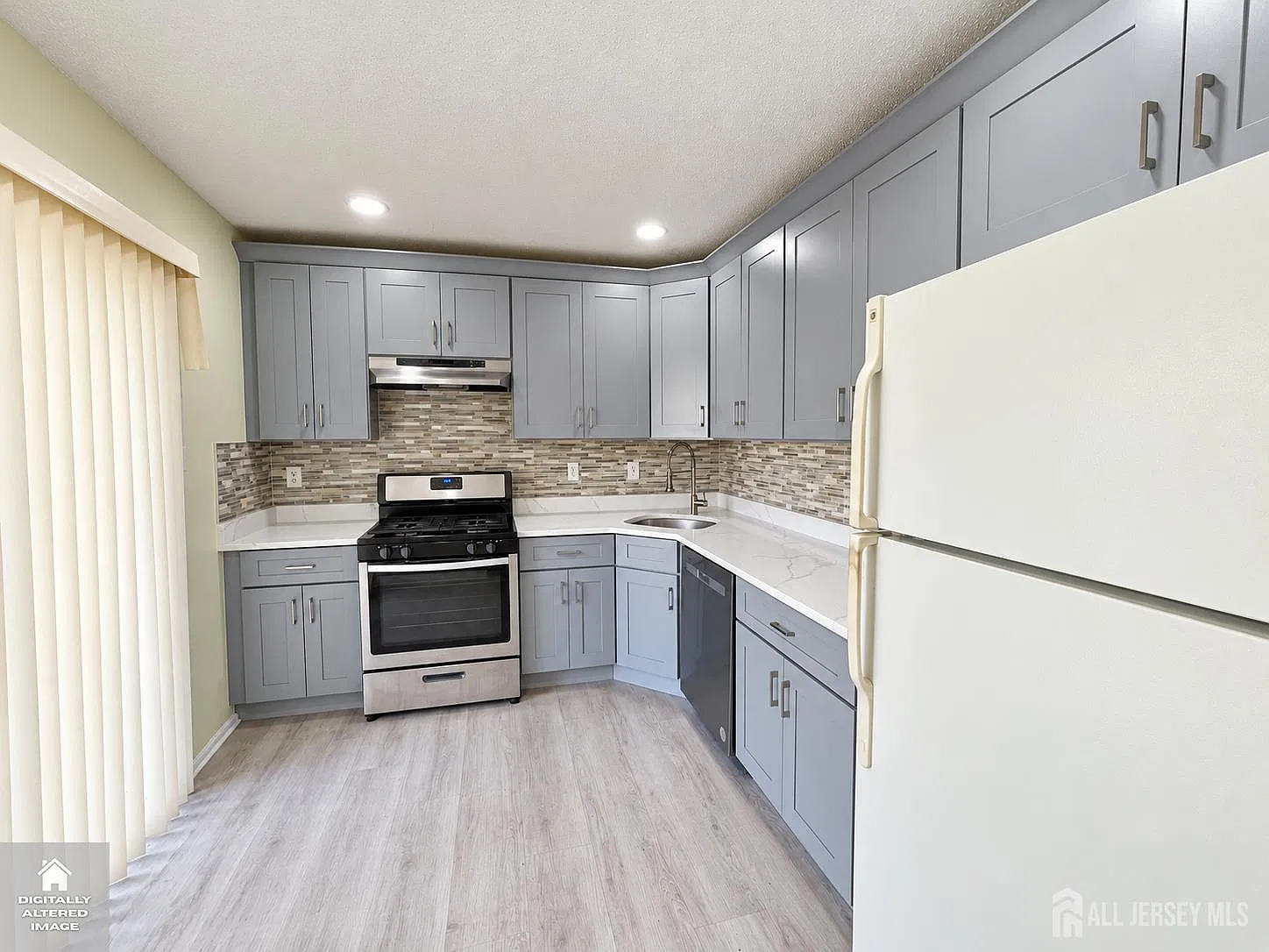 3 bed, 2.5 bath, $2,850 — Photo 2
