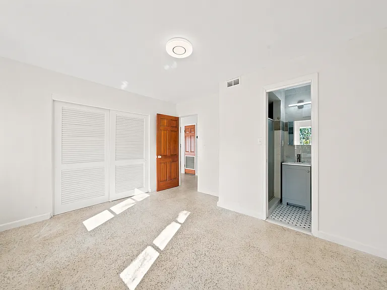 365 Blue Heron Rd — Photo 23