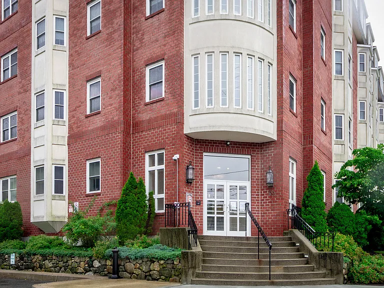 120 Wyllis Ave #319 — Photo 20