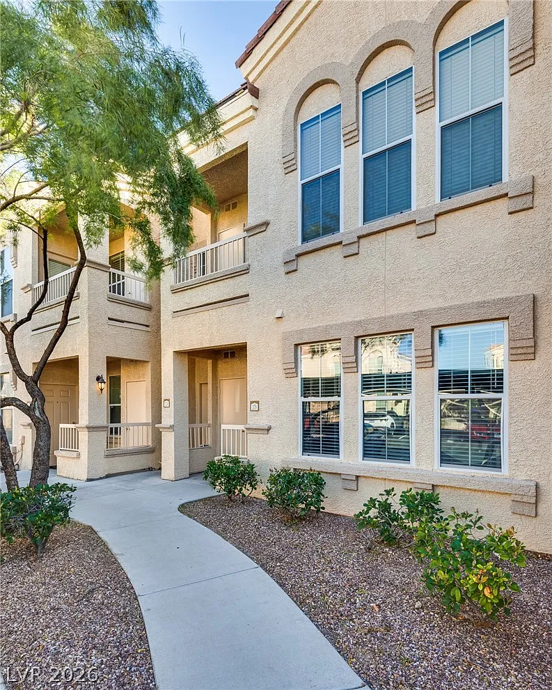 2 bed, 2.0 bath, 1180 sqft, $1,475 — Photo 1