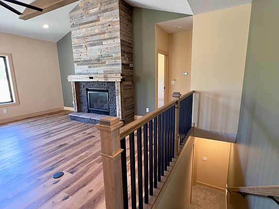 4th image of 691 Sweet Wood Ln