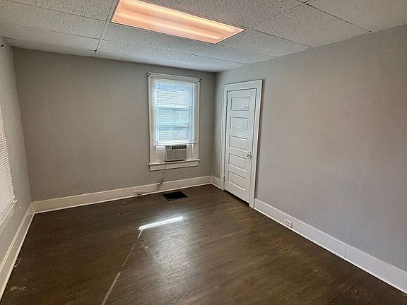 4th image of 1512 Highland Ave