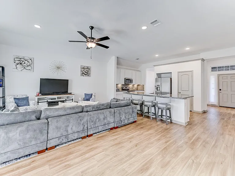 204 Shoreview Dr — Photo 23
