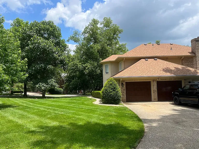 7642 Deer Meadow Dr — Photo 2