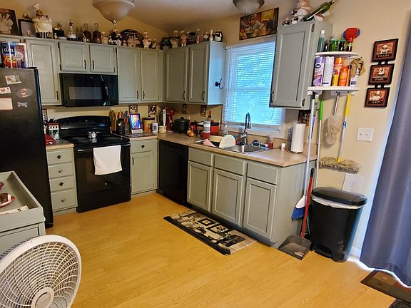 2nd image of 5408 Collier Ln