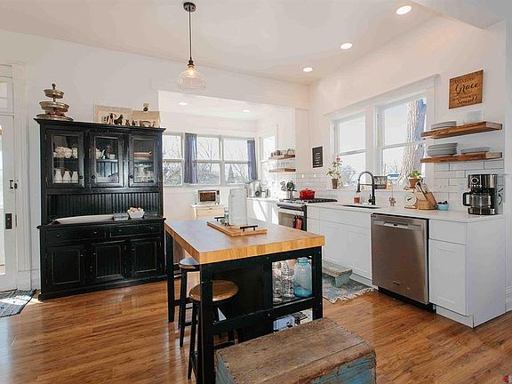 2nd image of 62966 Ohlm Road