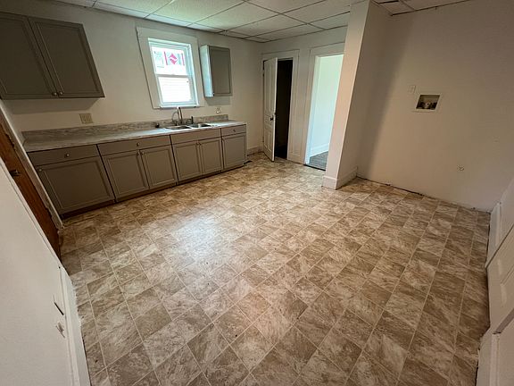 4th image of 1226 Moxahala Ave