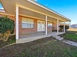 929 County Line Church Rd, Whitesboro, TX 76273