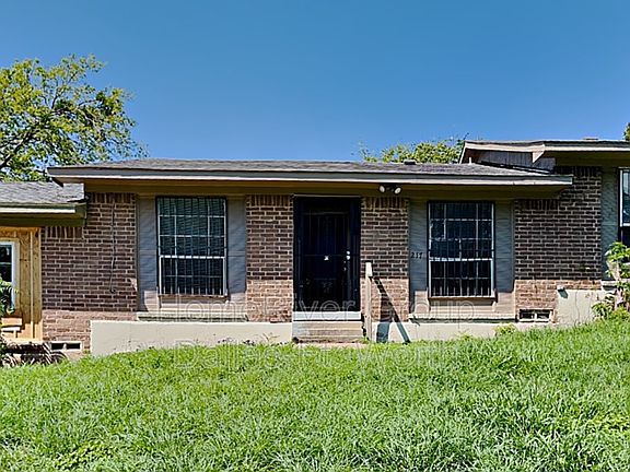 2nd image of 217 Creek Cove Dr