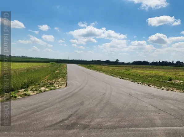 4130 Valley Cir, Doniphan, NE 68832
