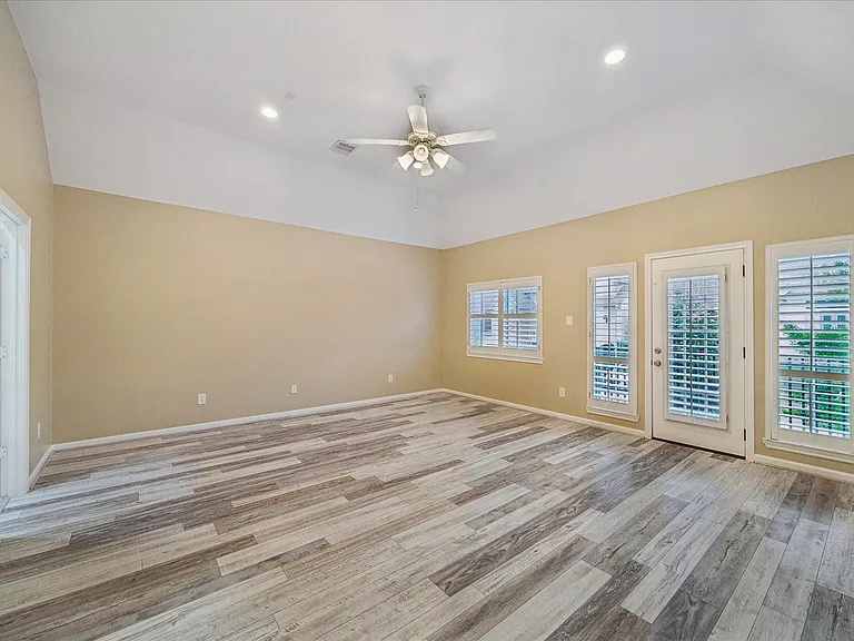 5349 McCulloch Cir — Photo 19