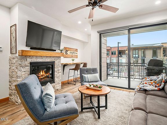 4th image of 250 LIONS GATE Drive