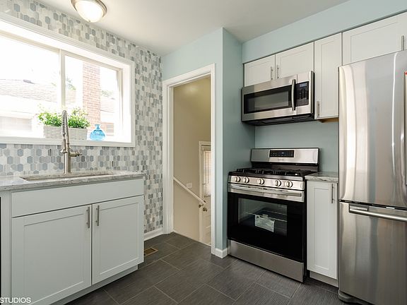4th image of 12740 S May St