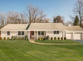 64 Whippoorwill Rd E, Armonk, NY 10504