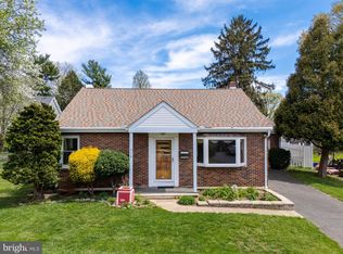 319 Hawthorne Dr, Lancaster, PA 17603