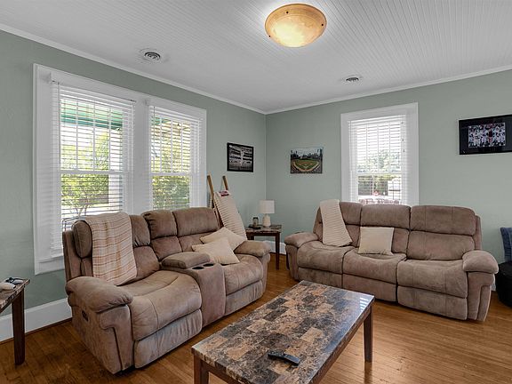 4th image of 326 Lyles St