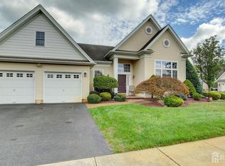 15 Doral Dr, Monroe Township, NJ 08831