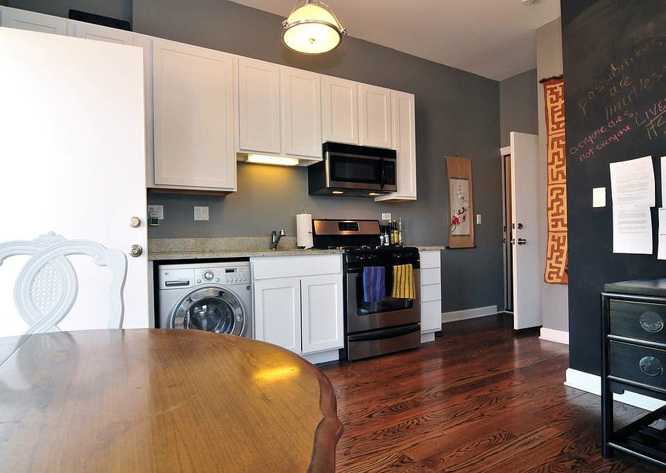 1st image of 1056 N Damen Ave APT 3