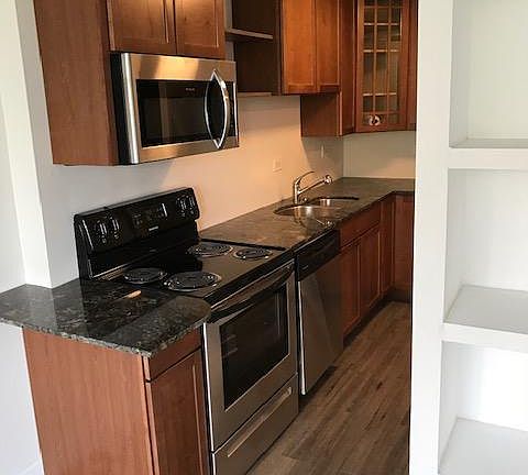 2nd image of 5100 N Marine Dr APT 5C