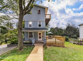 29 Reeder St, Mount Pocono, PA 18344