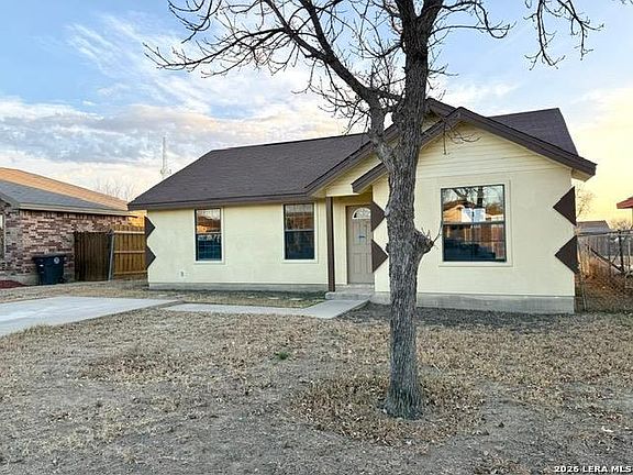2nd image of 3042 Alvin Circle