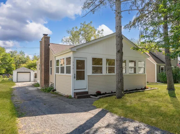 320 Glenwood Ave, McHenry, IL 60051