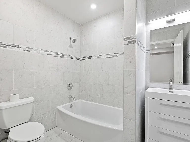 628 Bloomfield St #2 — Photo 14