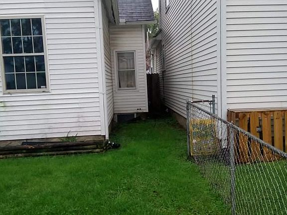 5th image of 252 Bierce Ave