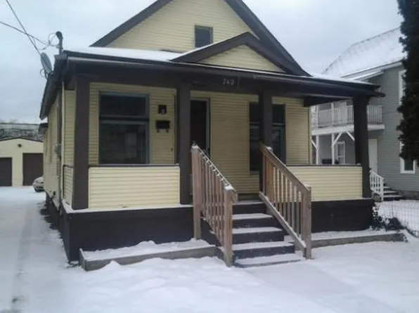740 Fremont Ave NW, Grand Rapids, MI 49504