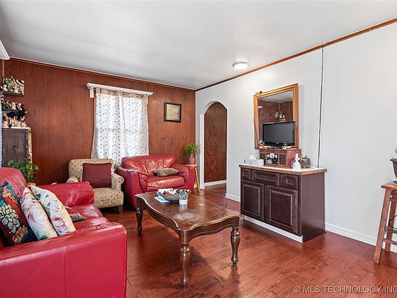 2nd image of 708 A St NE
