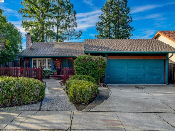 40739 Canyon Heights Dr, Fremont, CA 94539