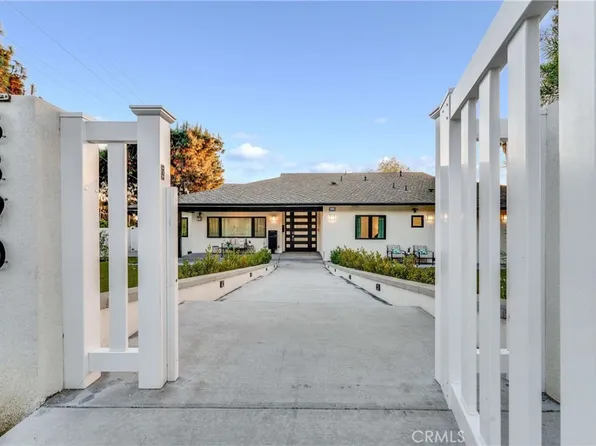3890 Shadow Grove Rd, Pasadena, CA 91107