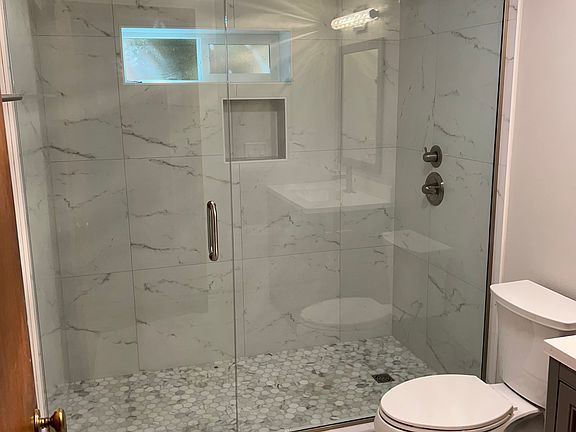 4th image of 4138 SW 4th Ave
