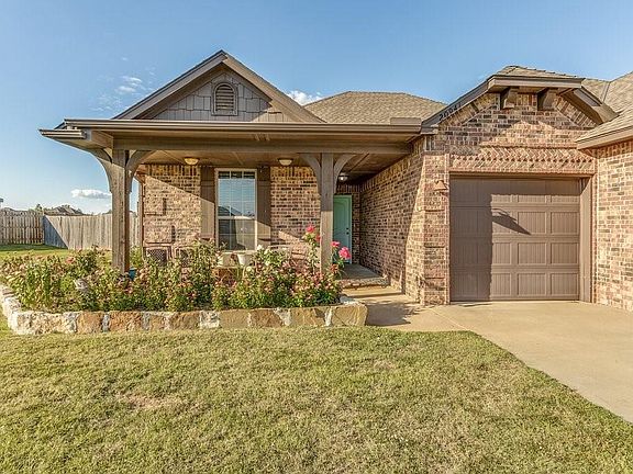 2nd image of 20941 Fall Creek Dr