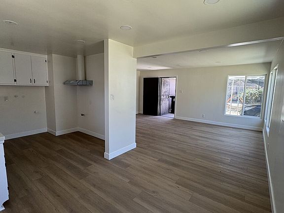 5th image of 4412 Triggs St #4414